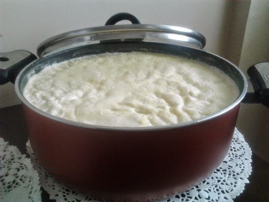 Evde Sert Yoğurt Yapımı