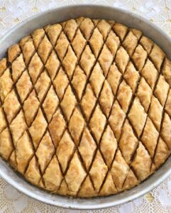 El Açması Cevizli Ev Baklavası
