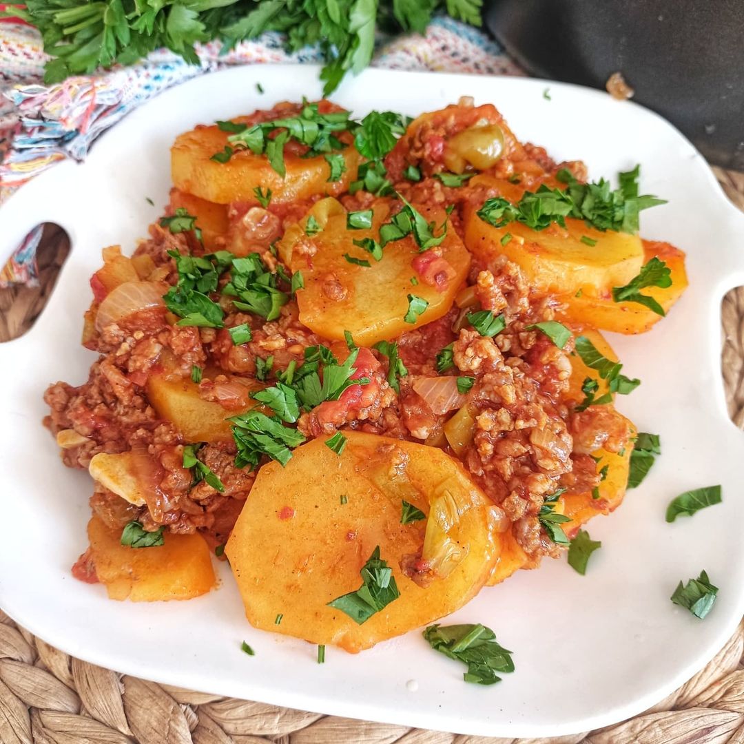 Tencerede Kıymalı Patates Yemeği