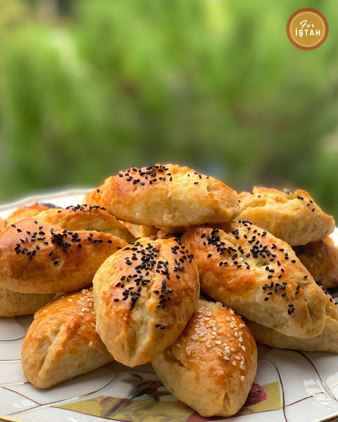 Sıvı Yağlı Poğaça Tarifi