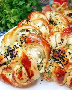 Açma Lezzetinde Peyirli Poğaça