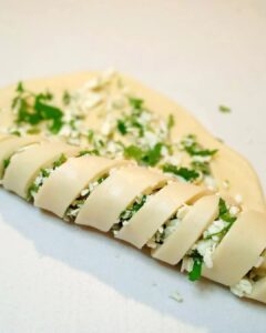 Açma Lezzetinde Peyirli Poğaça