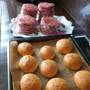 Buzluğa Koymak İçin Yaptığım Hamburger Köfte