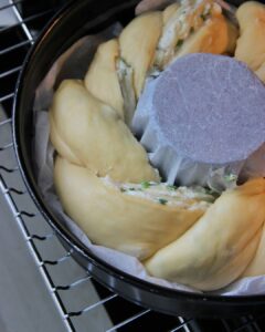 Otlu çörek