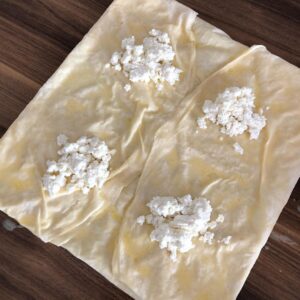 Sadece İki Yufka İle Yapılan Zarf Börek