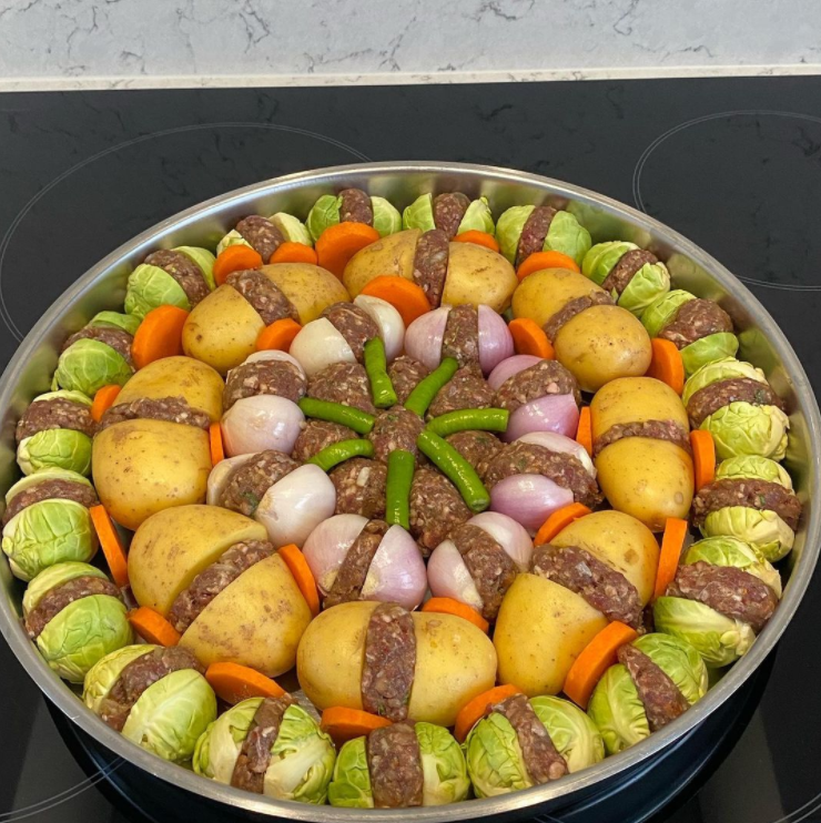 Köfteli Karışık Sebze Yemeği