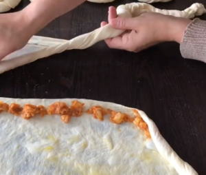 El Açması Patatesli Börek 