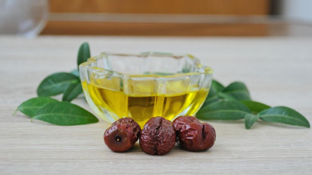 Jojoba Yağının Saça Faydaları Nelerdir? Jojoba Yağının Kullanımı ve Saçlara Etkisi