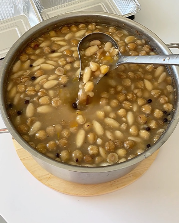 Anne Ölçüsü İle Aşure Tarifi