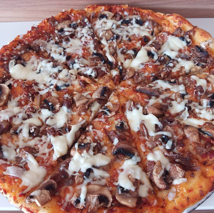Kavurmalı Pizza