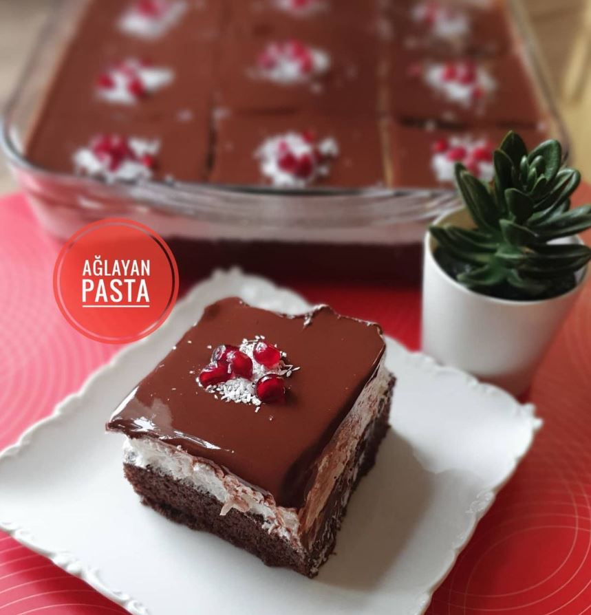 Tam Ölçüsüyle Kolay Ağlayan Pasta