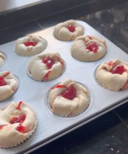 Çilekli Milföy Muffinler