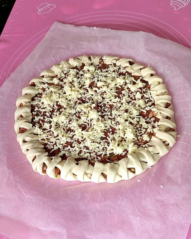 Pizza Görünümlü Kıymalı Pide