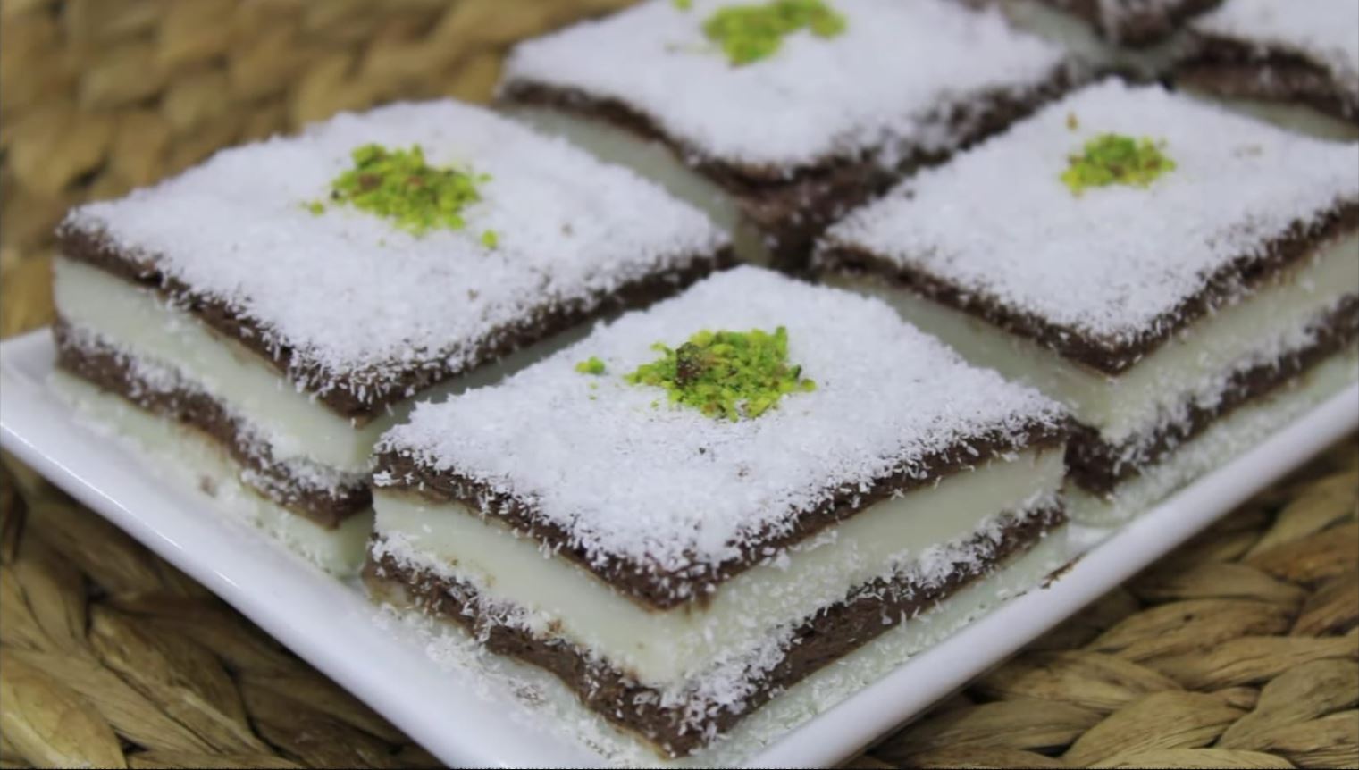 İki Kat Lezzetli Ağızda Eriyen Tatlı