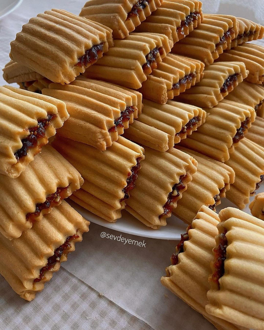 Nefis Reçelli Kurabiye Tarifi